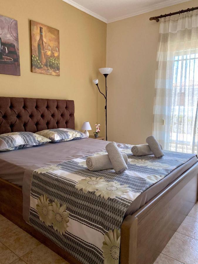 Theodora'S Studios Repanidhion Kültér fotó